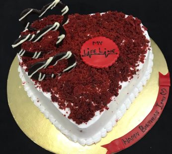 Heart Velvet Garnish Cake