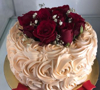 Valentine Special  Rose Cake