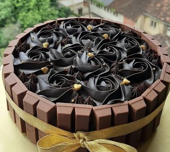 Kitkat Choco Cake