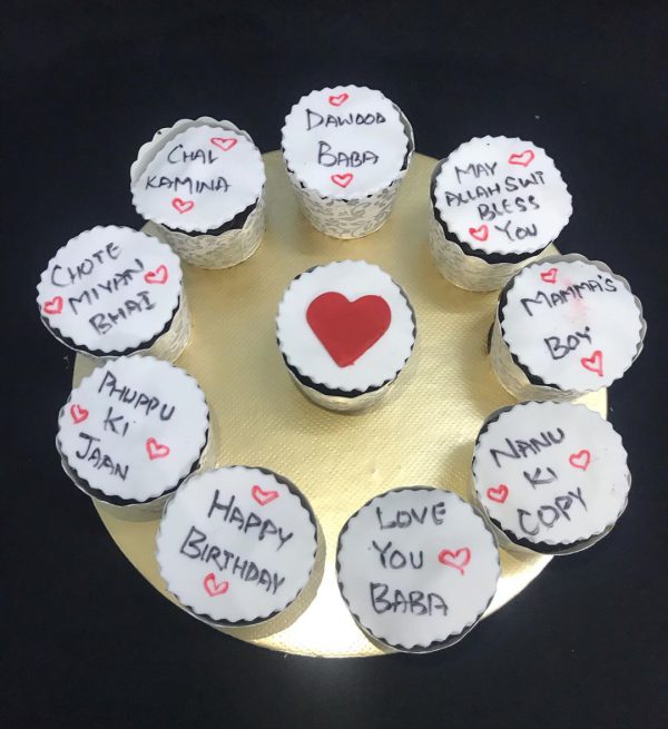 Valentines Greeting Cupcakes