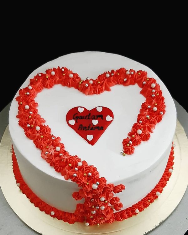 Valentine greeting cake