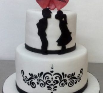 We are Engaged – Engagement Cake