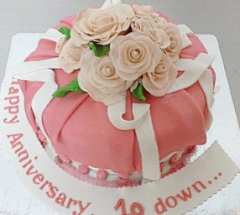 10th Anniversary Flower Cake