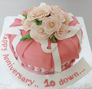 10th Anniversary Flower Cake