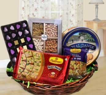 Exquisite Family-Friendly Snacks And Desserts Hamper