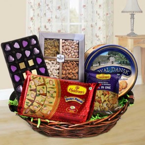 Exquisite Family-Friendly Snacks And Desserts Hamper