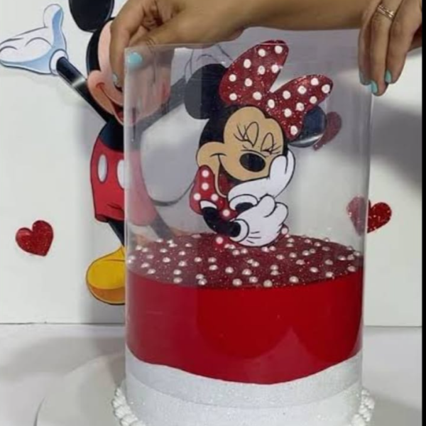 Minnie Mouse Pull me up Cake