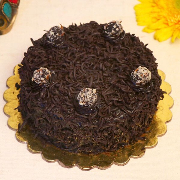 fancy chocolate truffle cake